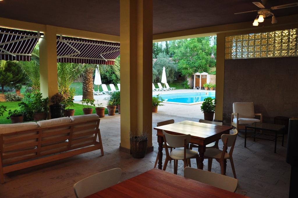 Palm Court Suites Ayvalik Exterior photo