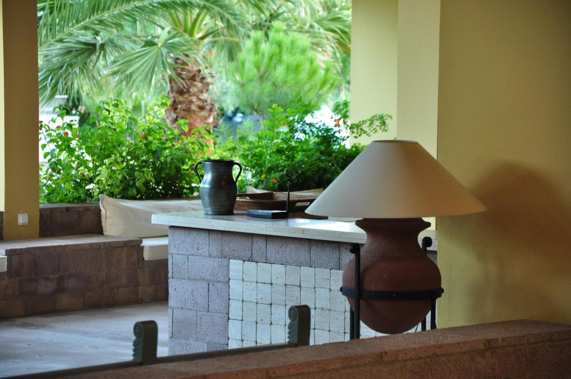 Palm Court Suites Ayvalik Exterior photo