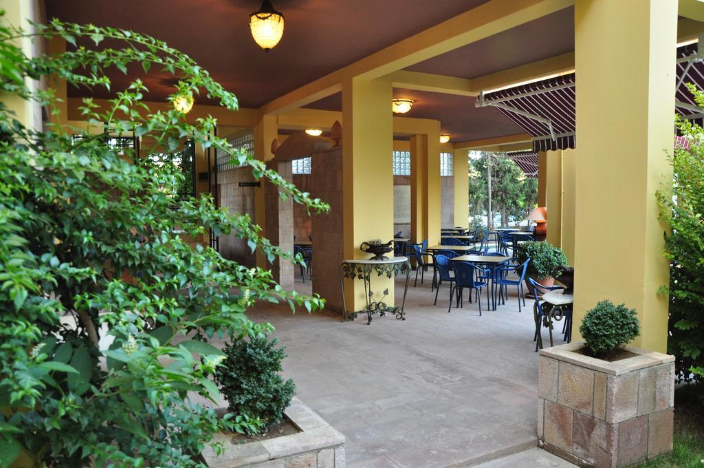 Palm Court Suites Ayvalik Exterior photo