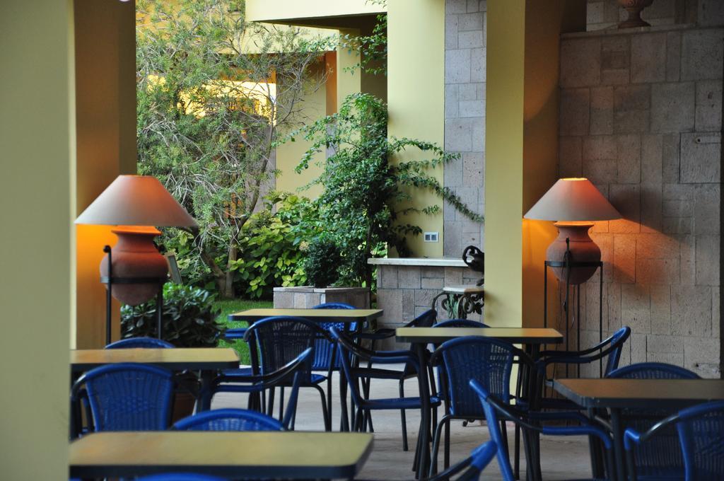 Palm Court Suites Ayvalik Exterior photo