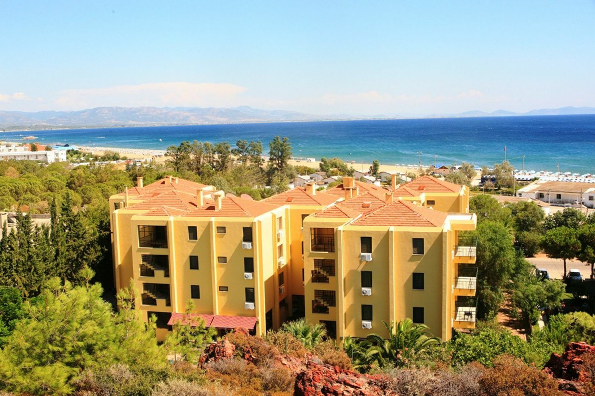 Palm Court Suites Ayvalik Exterior photo